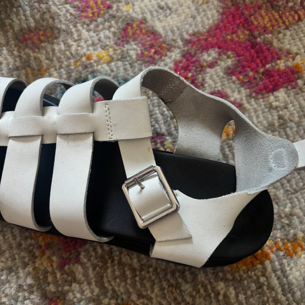 Steve Madden • white fisherman sandals - Picture 6 of 9